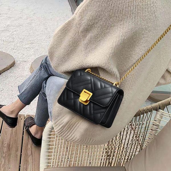 

shoulder bags rivet chain small crossbody for women 2021 fashion trend messenger bag lady luxury handbags purse underarm