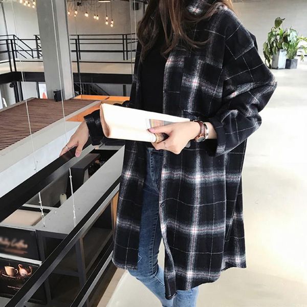 

wholesale women autumn new retro loose black white plaid blouse lapel long sleeve casual mid long plaid shirt blouse