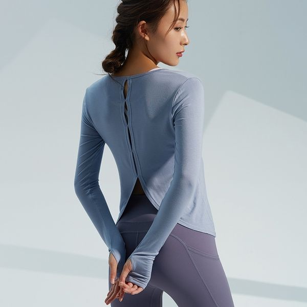 

2021 new yoga breathable long sleeve women's multicolor quick drying yoga shirt with cuffs and finger holes, Gray