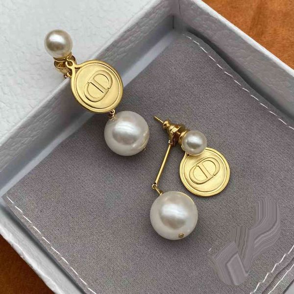 

dijia / d new cd round brand pearl earrings fashion letter temperament simple female, Golden