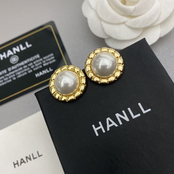 

designer earrings jewellerygold inlaid pearl women's small fragrance classic versatile earrings round button fashion personali cfxg, Silver