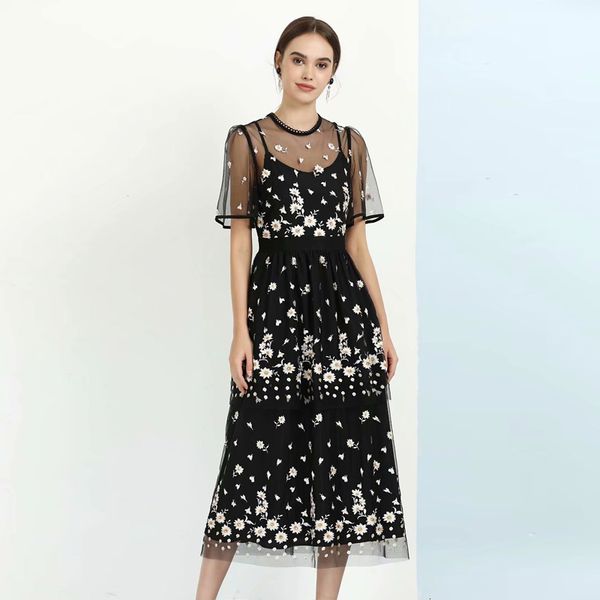 

designer fashion summer new women's party elegant chic flower embroidery short sleeve black mesh midi dress 91jc, Black;gray
