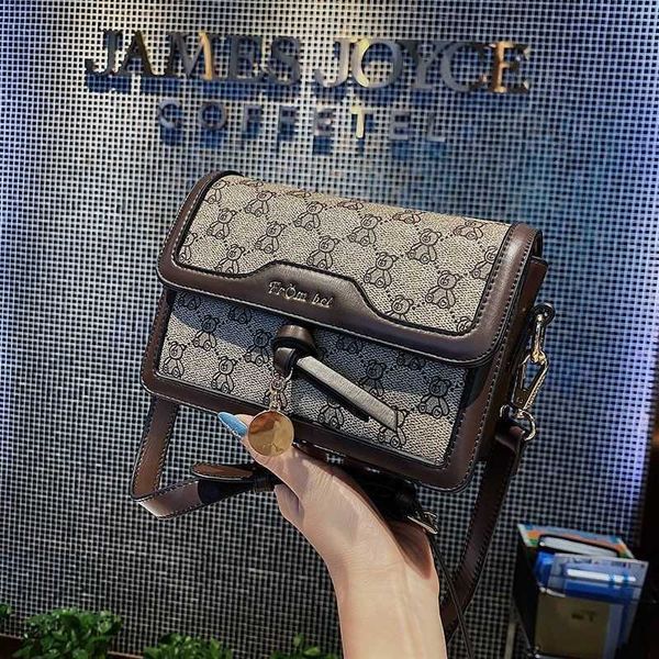 

2021 b 2021 temperament square bag single shoulder messenger bag female students' versatile large capacity trend luxuryss designerss yw