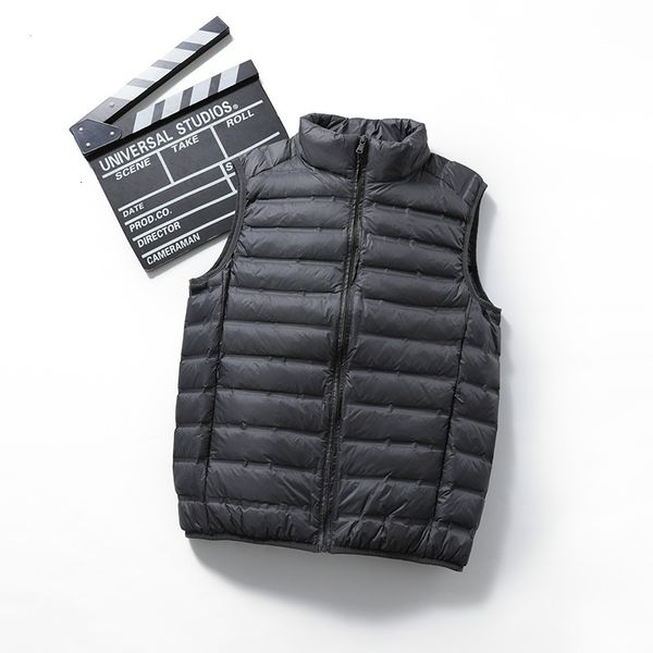 

seamless autumn and winter 2021 new lightweight down men's short stand collar light fashion vest coat, Black;white