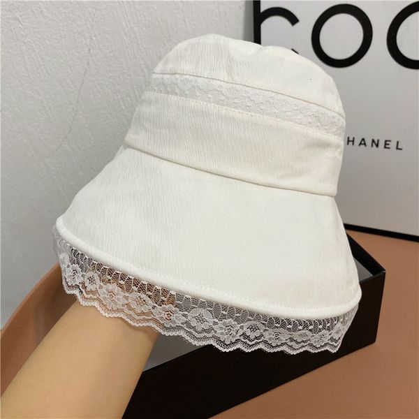 

french hepburn lace edge stitching fisherman's hat, Yellow