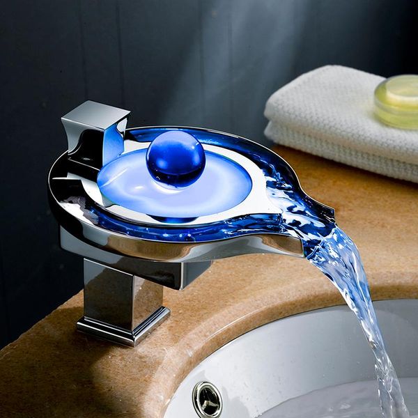 Badezimmer Waschbecken Wasserhähne Becken Led Wasserhahn Wasser Power Mixer Massivem Messing Verchromt Wasserfall 3 Farben Ändern Wasserhahn