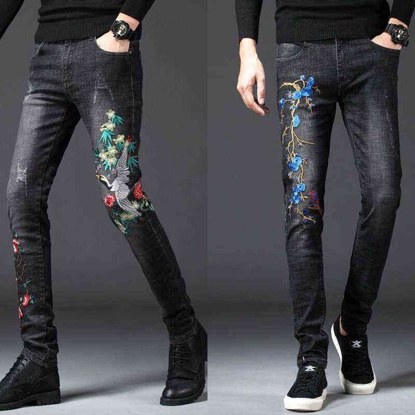 

embroidered men's jeans, Black
