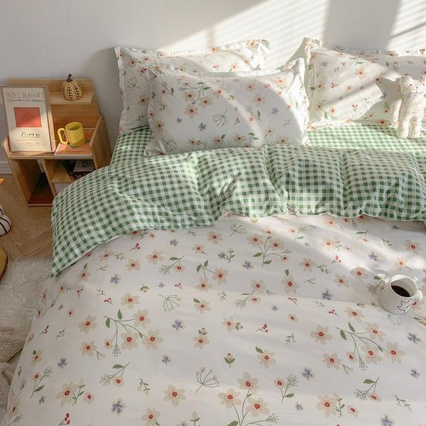 

bedding sets fresh and lovely white flower pattern home textile aloe cotton 3/4pcs set good quality elegant comfortable oceania
