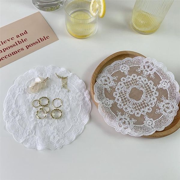 

mats & pads nordic lace placemat round embroidered table place mat washable drinkware anti-slip tableweare pad dinner room decor