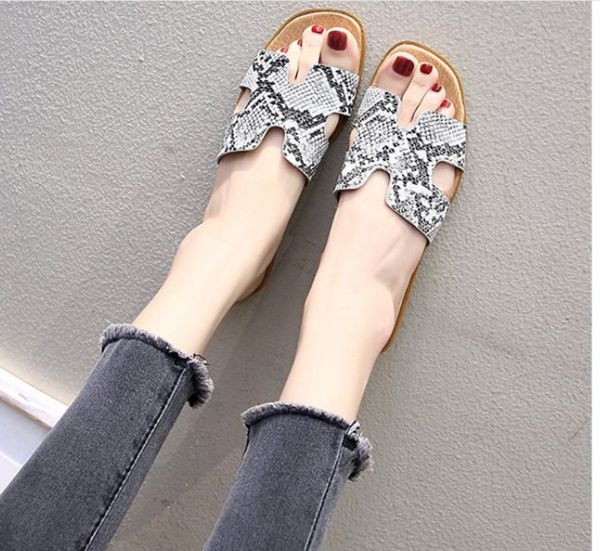 

slippers 2020 shoes women europe and the united states new snake pattern word type sandals large format flat bottom hot, Black