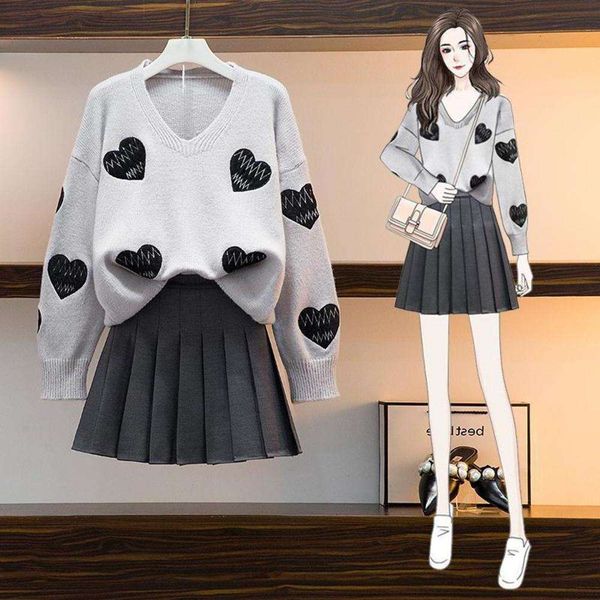 

2021early autumn and winter 2020 new western style age reduction show thin fried street sweater pleated skirt two piece suit women's, Black;gray