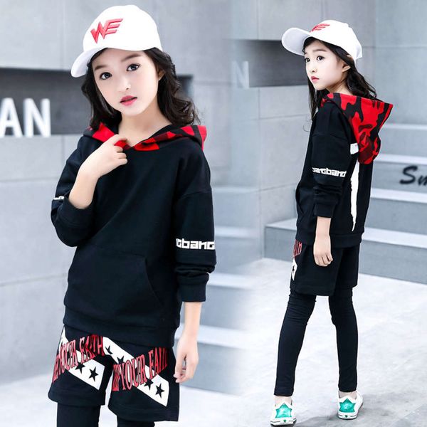 

wear 2021 and autumn children's new girls' fashion hip hop camouflage hat spring knitted suit, White