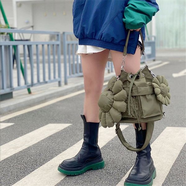 

2021 new bucket twin nylon fabric fashion all-match shoulder messenger female oxford cloth flower bag c0225
