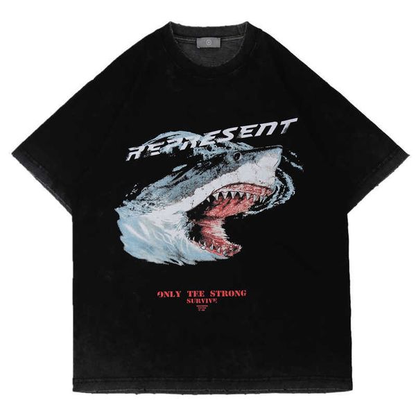 Herren-T-Shirts 2021 New Street Hip-Hop-Modemarke Shark Print getragenes, zerlumptes Kurzarm-High-Street-loses Herren-T-Shirt