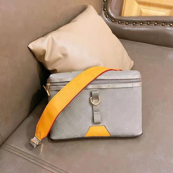 

silver ms genuine laser messenger handbag leather 2021 bucket single shoulder package inclined quality purses high bag fashion female w eudx