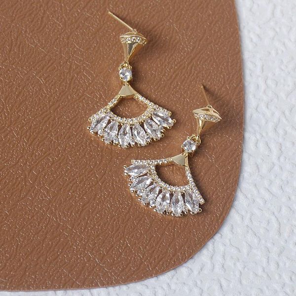 

s925 sterling silver needle delicate zircon cz geometric stud earrings for women 14k real gold crystal earrings, Golden;silver