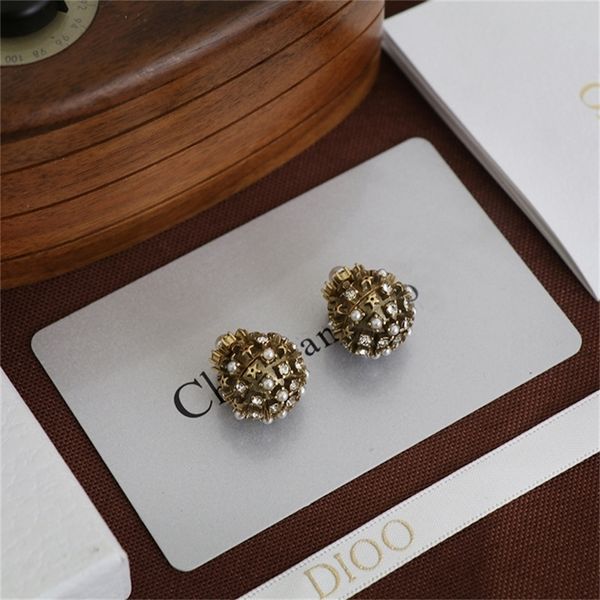 

87% off wholesale shop family pearl earrings, female fashion, old spherical red diamond earrings and earrings12, Golden