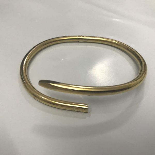 

nail bracelet men women designer bracelets luxury jewelry stainless steel non allergic never fade fashion charm couples bangle cuff custom b, Golden;silver