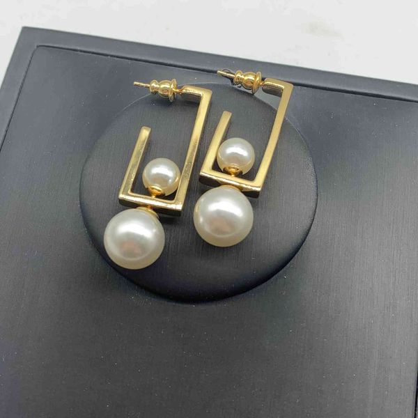 

special offer 2021 luxury designer jewelry family's 2021 new rectangular simple pearl earrings, Silver