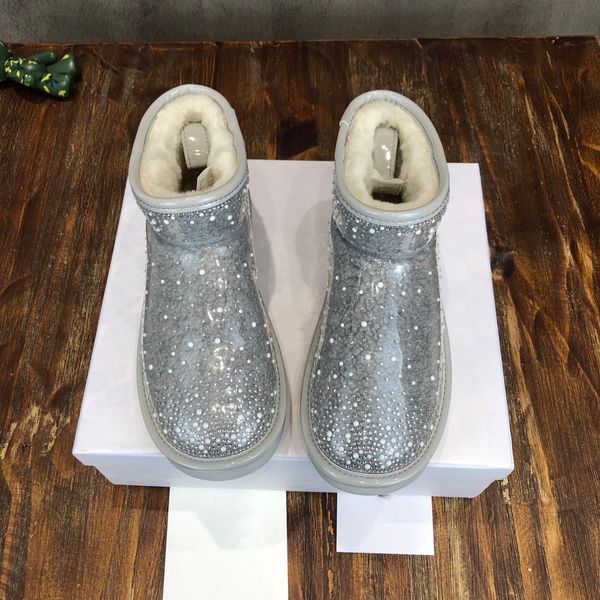 

2021 designer new casual winter women's shoes fashion shiny high-luxury casual brand snow boots, Red;white