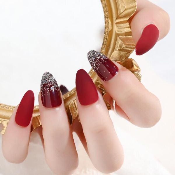 Qualidade Vermelho Falsos Unhas Trips 24 pcs apontado afiado com lantejoulas brilhantes glitter unhas dicas falsificadas transparentes transparentes capa completa desgaste de dedo