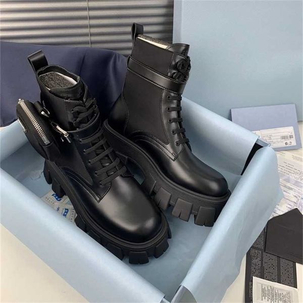 

women martens boots brand designer fashion sponge cake with pocket purse platform thick bottom motorcycle tactical 211021, Black