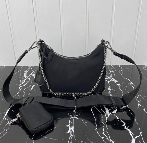 

2022 fashion shoulder outdoor bags for women chest pack lady tote chains handbags presbyopic purse girl messenger bag