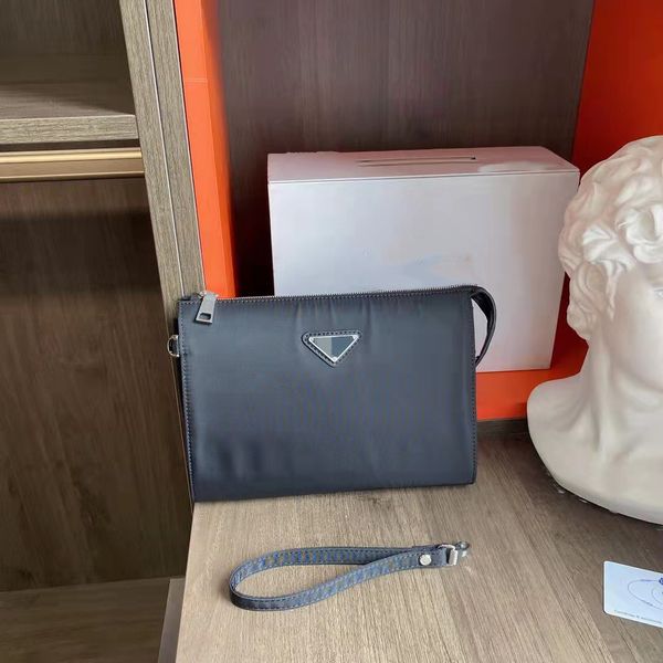 

2021 fashionable messenger bag triangle label one shoulder messengers bags wallet fashion designer backpack handbag a1953125a
