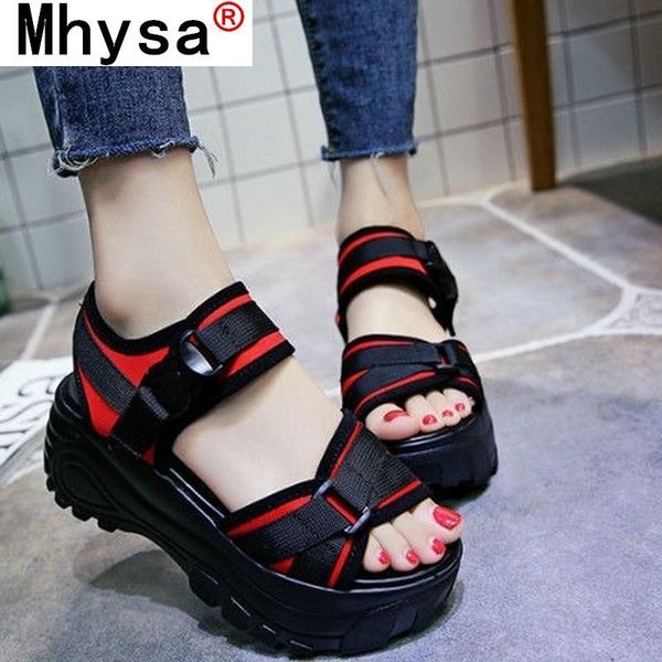 

2021 new outdoor beach open-toed casual women sandals fashion non-slip comfortable retro buckle shoes platform sandals for woman, Black