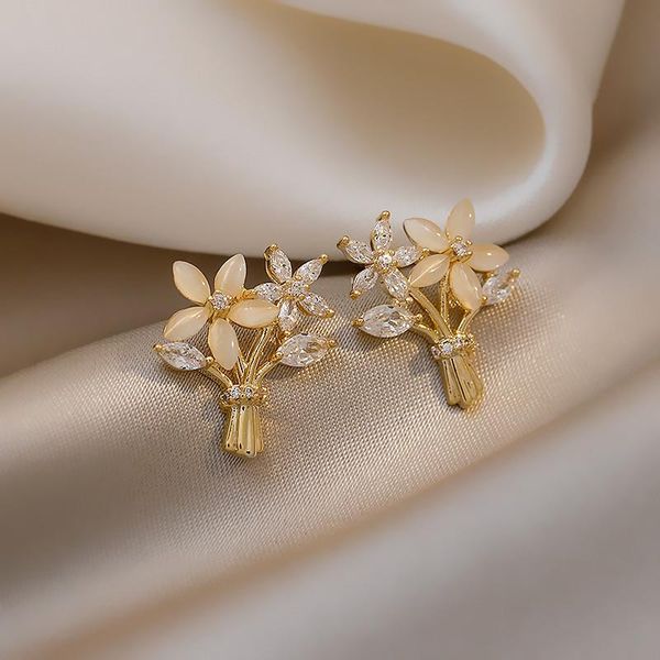 

stud 2021 bouquet flower opal crystal earrings for women korean fashion statement bride wedding jewelry, Golden;silver
