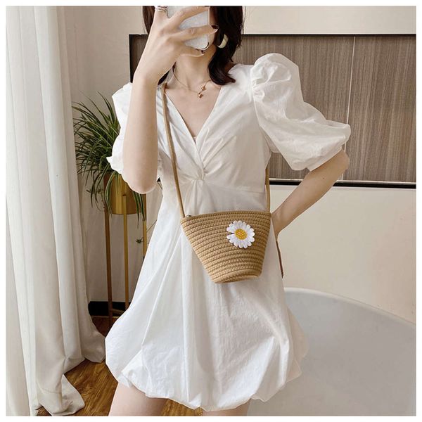 

ins super fire daisy woven bucket bag mori girls' one shoulder msenger bag straw