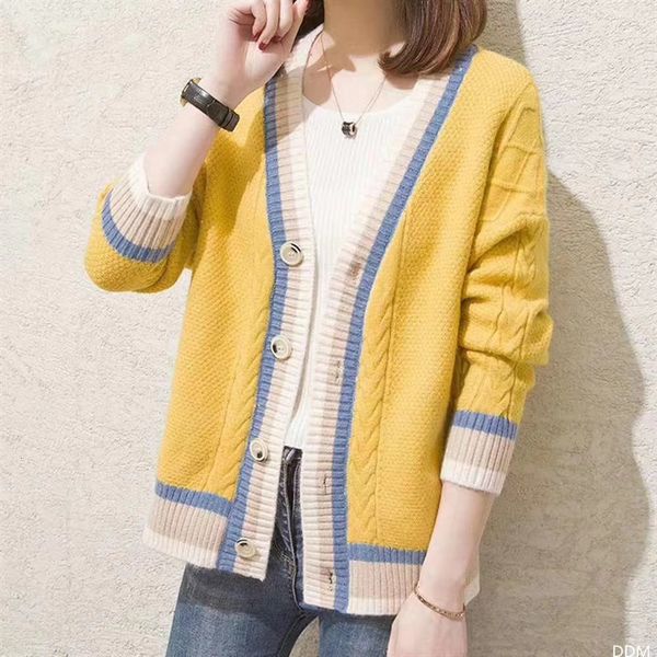 

2021 new spring and autumn with low-cut v cardigan ladies sweater small button female fashion coat h00185 czdu, White;black
