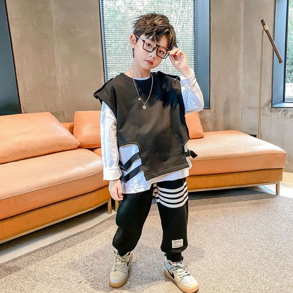 

chinese 2021 spring wear big children's korean version ribbon vest letter printed sweater striped sports pants three piece set, White