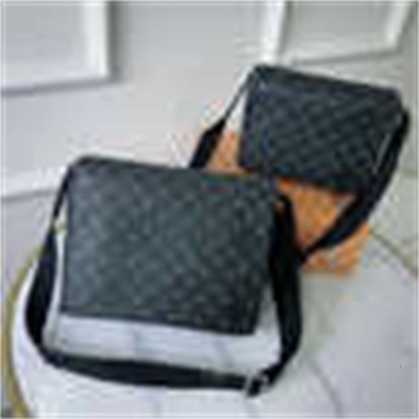 

cross brand handles designer iconic luxury bags m44001 bag men's postal shoulder bag totes shoulder body bag clutches handbags evening