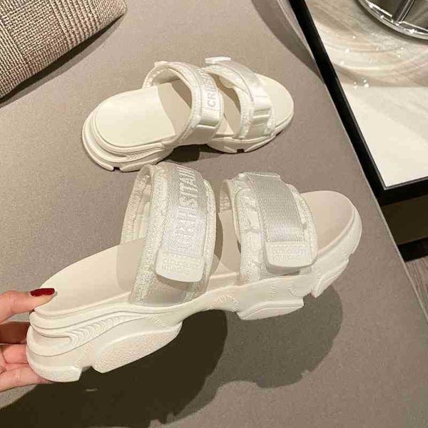 

2021 summer new women's shoes ins father sandals muffin beach sandals d home baby zlh, Black