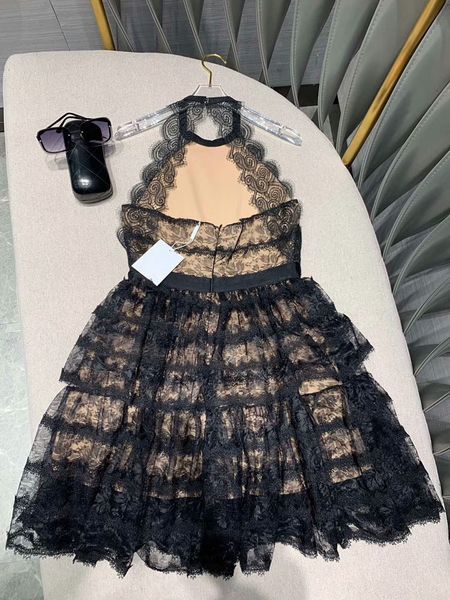 

Black Lace Halter Cocktail Dresses Sleeveless Backless Tiered 2021, Picture color