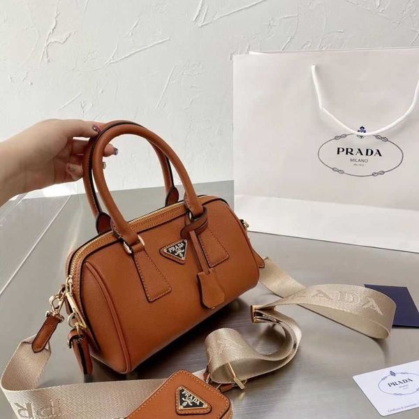 

women luxurys designers bags 2021 designer handbags multi pochette crossbody bag zhouzhoubao123 louisbags_18 hanghhangbag , very versatile f