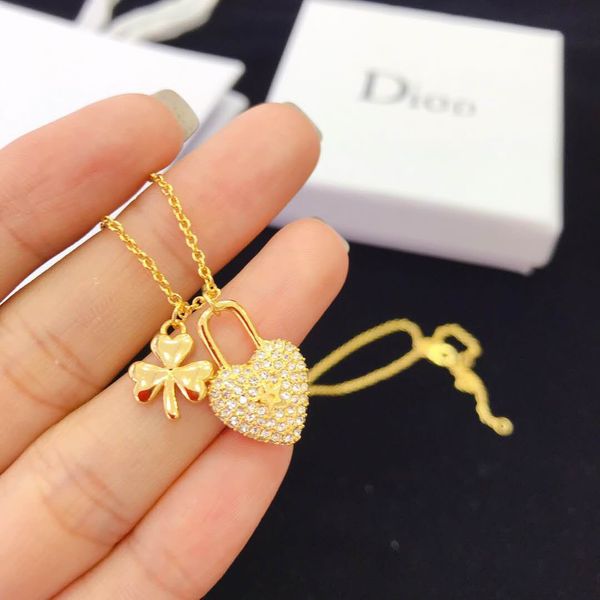 

2021 new family letter classic irregular women's clavicle chain, Black