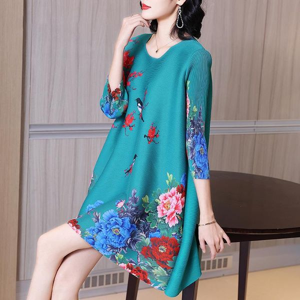 

casual dresses print age reducing dress spring 2021 women's loose plus size pleated, Black;gray