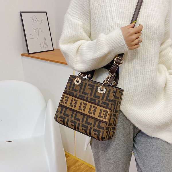 

women's bag new fashion printed portable princess net red letter one shoulder messenger bag