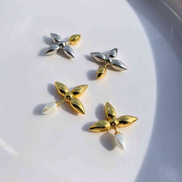 2021 Luxury Brand French Four Leaf Clover Ear Stud Simple Fashion Retro Rame placcato Oro reale Ins Orecchini Gioielli da donna