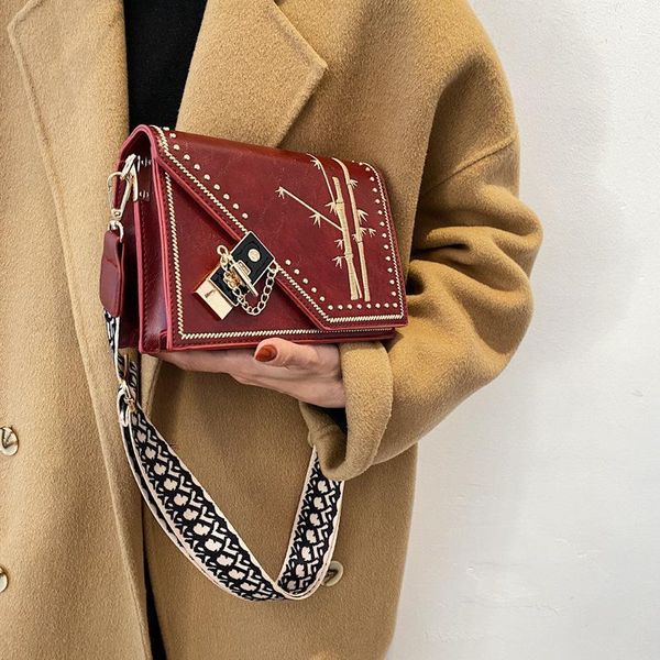 

western trendy fashion western ins new single shoulder style style net messenger red bag female texture small square bag smeaf