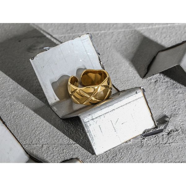 

glass city rhombic diamond plaid opening real gold 18k gold ring female, Silver