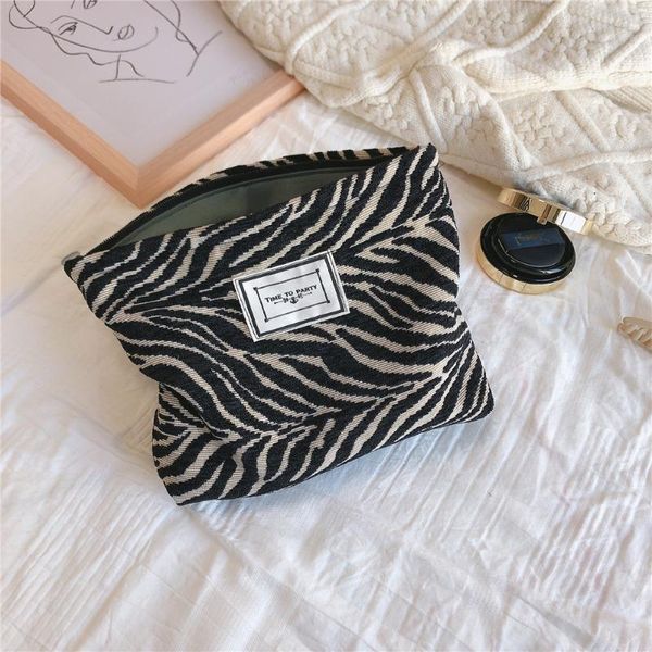 

new zebra pattern makeup bag large travel toiletry bag women retro cosmetic pouch girl beauty case necesserie make up organizer