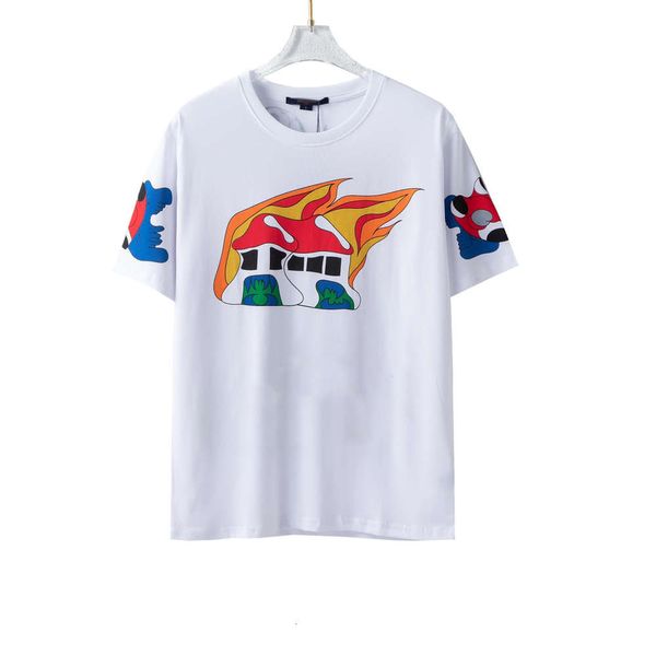 

orange summer loose graffiti  has a v-print short-sleeved t-shirt men and women with the same paragraph white, White;black