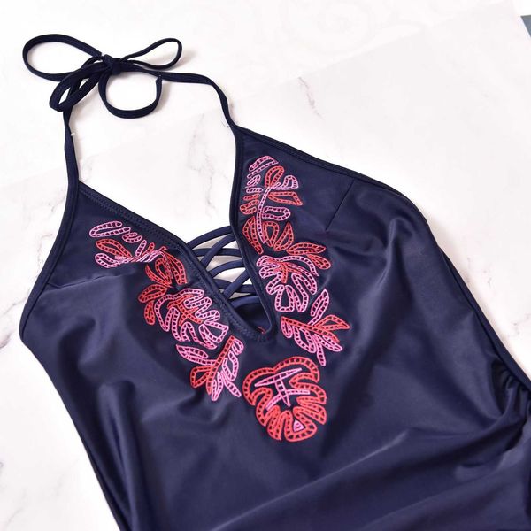 

solid 2019 new women's bikini one piece color digital printed maternity swimsuit, White;black