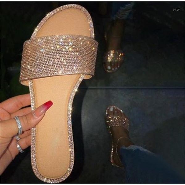 Chinelos Dropship Flats Mulheres Verão Glitter Sandálias Sandálias Senhoras Desligamento na Mocassina Redonda Toe BLING Shoe Shoe