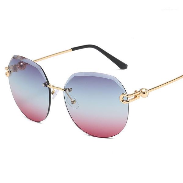 

fashion trend cut edge frameless ocean film without face physical shooting female strong goldframe sunglasses, White;black
