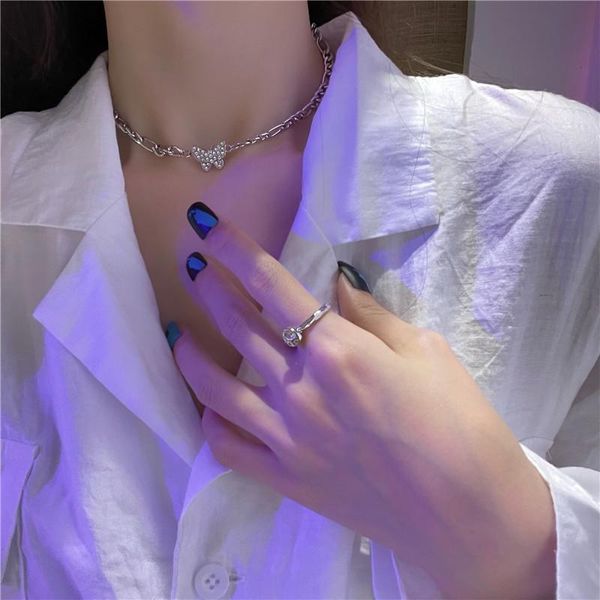 

chokers korean retro light luxury personality butterfly necklace for women 2021 trendy cool pendant clavicle chain jewelry, Golden;silver
