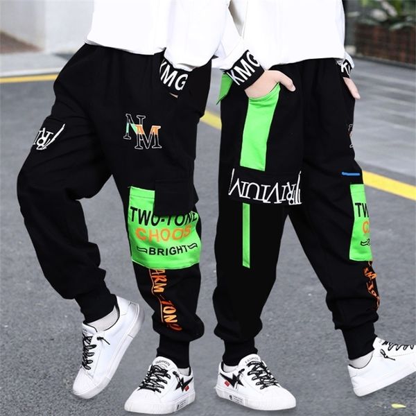 Pantaloni sportivi da ragazzo con tasche grandi Pantaloni da ballo hip-hop autunnali Ragazzi adolescenti Ragazze Pantaloni cargo Harem Pantaloni sportivi da jogging 4 6 8 10 12 14 anni 210306